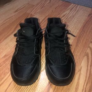 Women’s Black Huaraches